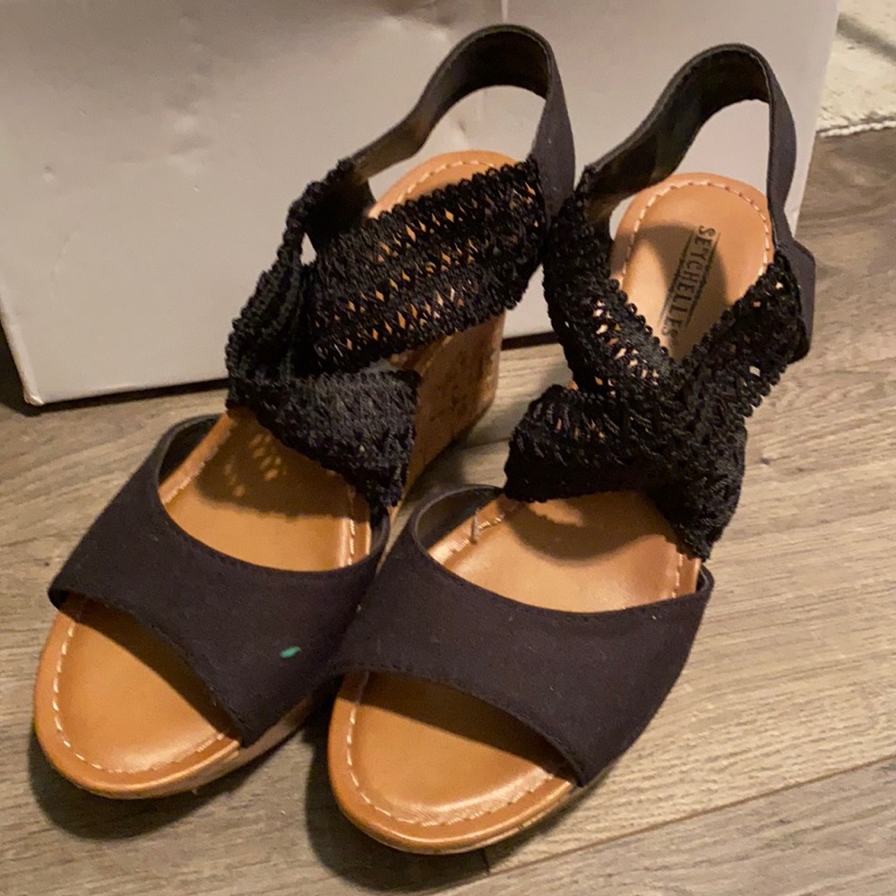 Wedge heels